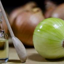 Benefits of using onion juice for regrowing hair